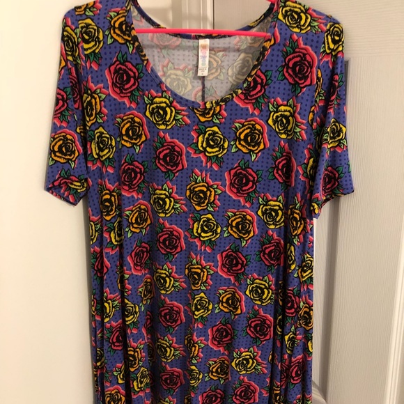 Medium Rose Printed Perfect Tee - Picture 1 of 3